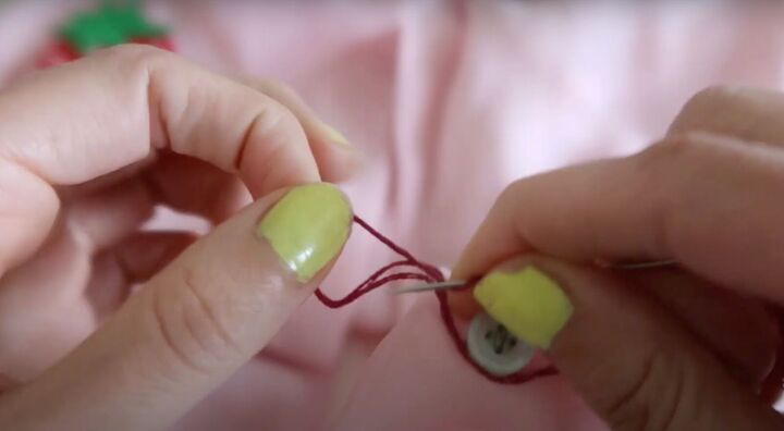 7 smart sewing hacks for beginners how to fix clothes with style, Using colored thread for the rose petals