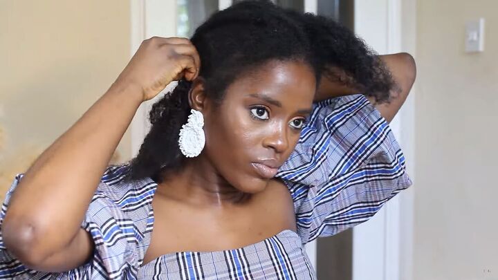 3 cute easy quick natural hairstyles with or without extensions, Attaching hair extensions