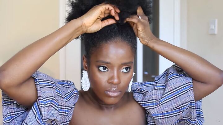 3 cute easy quick natural hairstyles with or without extensions, Attaching a hair clip