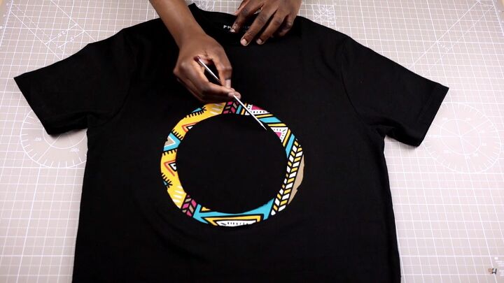 how to customize your old t shirt with a simple circle design, Pinning and sewing the circle