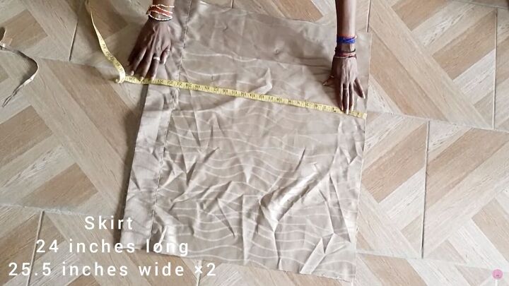 how to turn old curtains into a cute off shoulder dress, Measuring the skirt of the dress