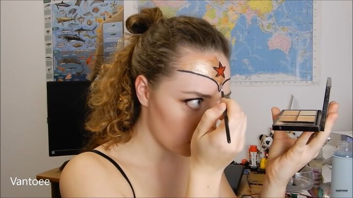 how to do fun wonder woman makeup for halloween, Easy Wonder Woman makeup