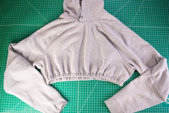 crop a hoodie add ruched sleeve