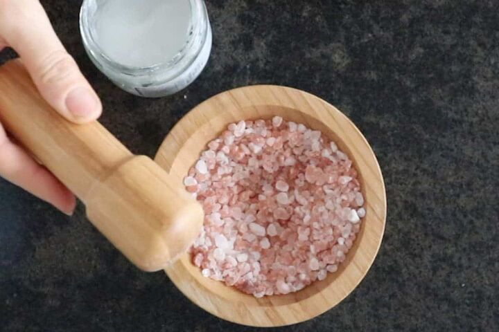 himalayan salt scrub recipe