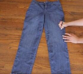 2 diy jean redesigns bling rhinestone trim cute painted daisies, Drawing daisies on the jeans