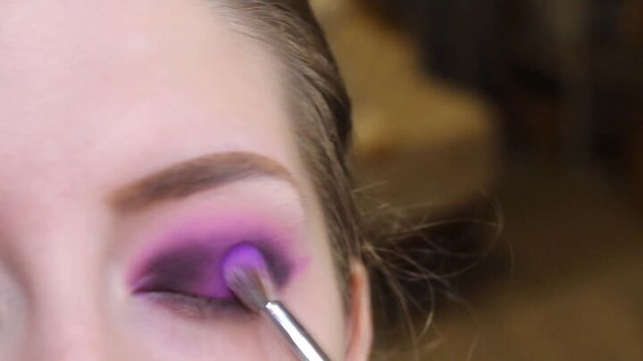 how to do intense purple vampy makeup for halloween, Vampy eye makeup look