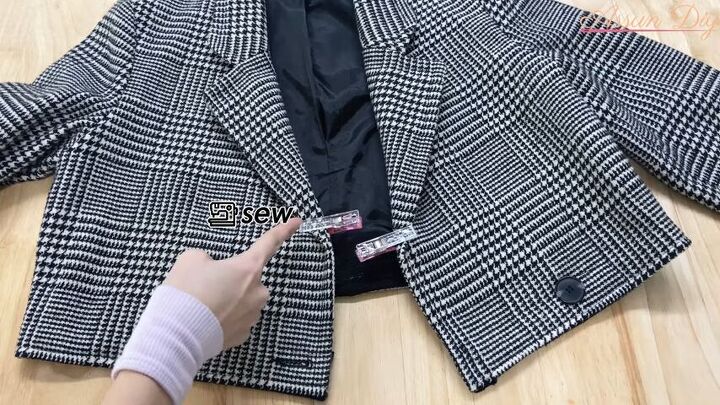 how to create a luxurious 2 piece blazer skirt set, Sewing the lapels open