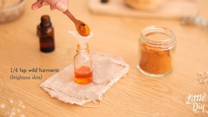 10 game changing beauty hacks and diy skincare recipes, Adding wild turmeric