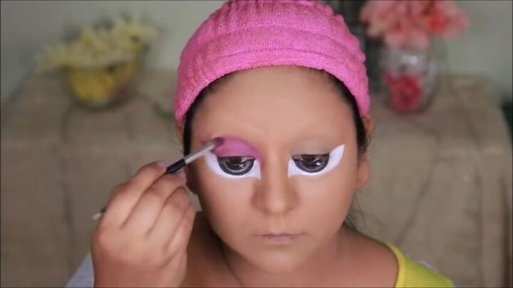 how to do bratz doll halloween makeup this year, Applying eyeshadow
