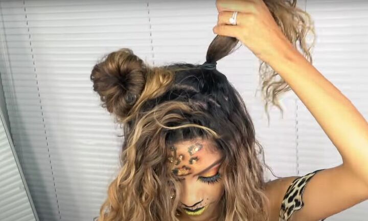 easy diy leopard costume for halloween, Making leopard ears from hair