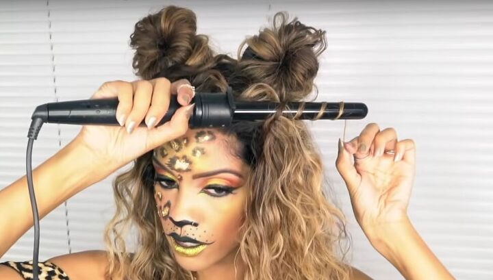 Leopard Neck Tutorial Easy DIY Leopard Costume for Halloween | Upstyle