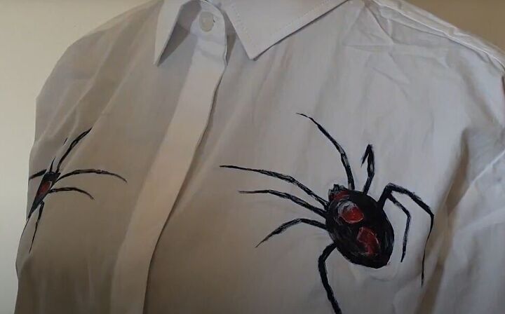 how to paint a spooky spiderweb shirt for halloween, Adding a spider to the other side of the shirt