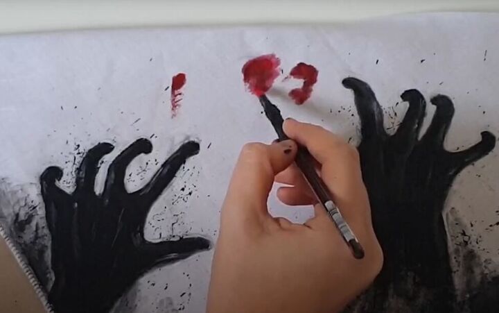 billie eilish inspired halloween bandana tutorial, Adding blood stains