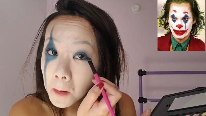 how to create female joker halloween makeup, Adding eyeshadow