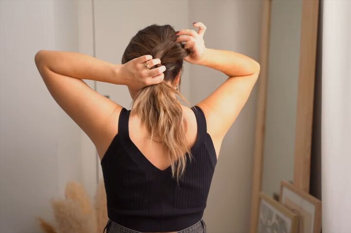 how to create 3 attractive ponytail hairstyles, Twisting hair