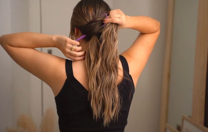 how to create 3 attractive ponytail hairstyles, Using topsy tail tool