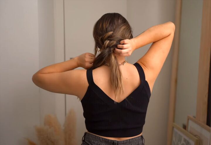 how to create 3 attractive ponytail hairstyles, Tying hair