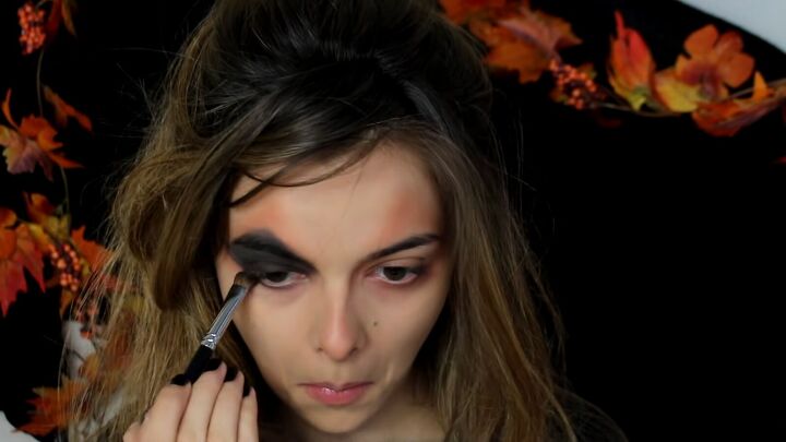 easy halloween jack o lantern makeup tutorial, Adding more black