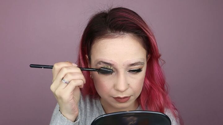 colored eyebrows tutorial for cosplay and halloween, Brushing brows