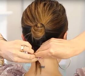 6 easy heatless hairstyles to try at home, Making a ponytail