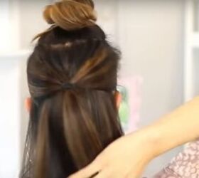 6 easy heatless hairstyles to try at home, Making half ponytail