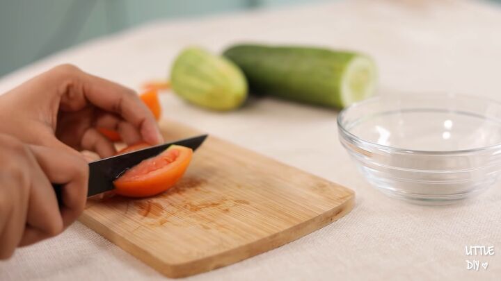 easy diy under eye patches from ingredients you already have, Slicing tomato