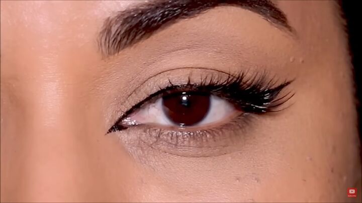 how to create stunning eyeliner looks for hooded eyes, Foxy eyeliner look for hooded eyes