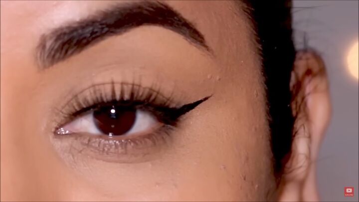 how to create stunning eyeliner looks for hooded eyes, Completed fake it eyeliner look