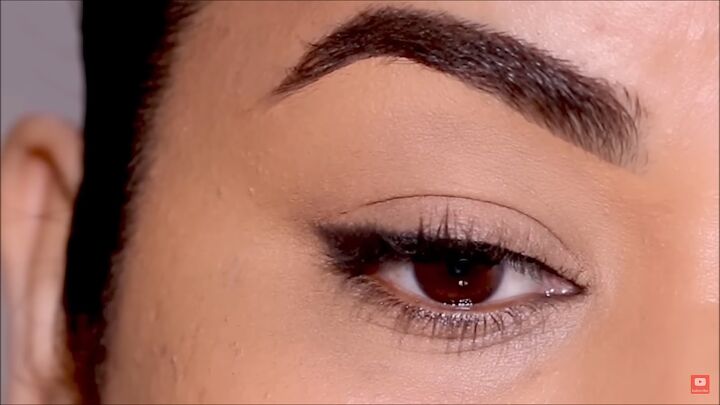 how to create stunning eyeliner looks for hooded eyes, Completed smoky outer eyeliner look