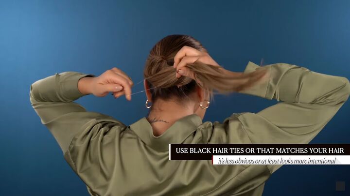 3 quick hairstyles to feel cute every day, Tying hair into ponytail