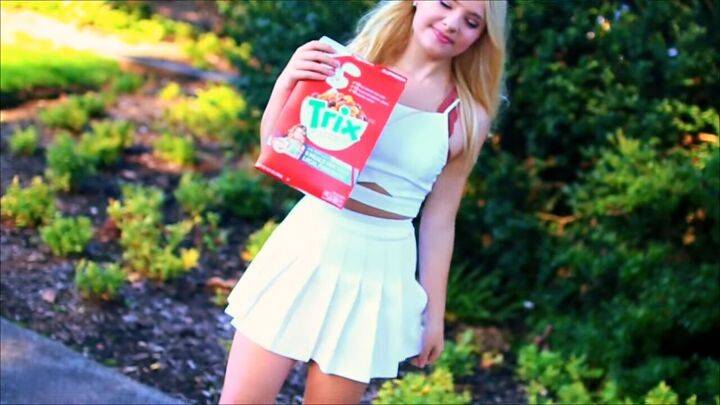 fun ideas for diy group halloween costumes, Completed Trix cereal costume
