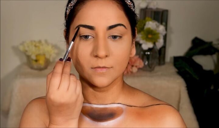 spooky halloween special effects makeup tutorial, Applying face makeup