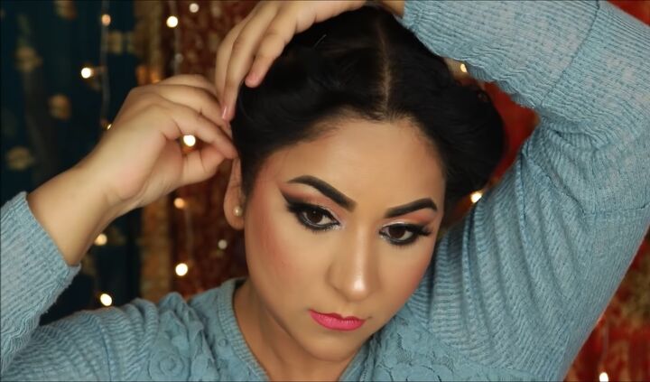easy princess jasmine makeup and hair tutorial for halloween, Pinning hair back