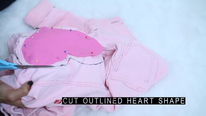 flirty heart jacket tutorial, Cutting outlined heart shape