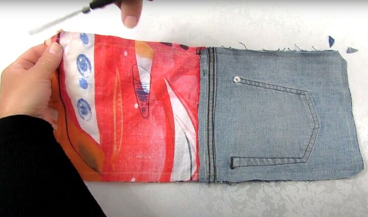 diy purse from old jeans tutorial, Snipping corners