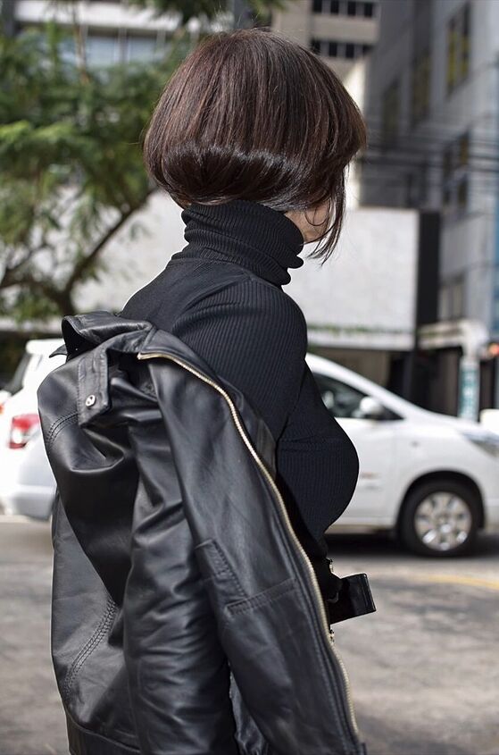 how to wear all black successfully, Black leather jacket
