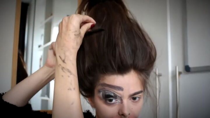 c chulainn s warp spasm makeup tutorial for halloween, Teasing hair