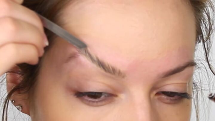 glamorous clown makeup tutorial for halloween, Flattening brows