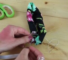 how to make a scrunchie from leftover material, Feeding elastic through the tube