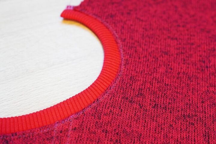 how to sew a balaclava, HEM TOPSTITCHING ZIGZAG STITCH