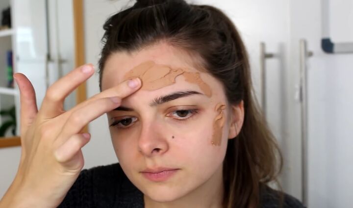 gruesome game of thrones makeup tutorial, Applying scar wax