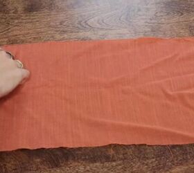 With an old belt and some fabric, she shares how to make 2 gorgeous accessories that are giving us all the fall vibes