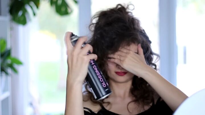 harry potter bellatrix lestrange costume tutorial, Applying regular hairspray