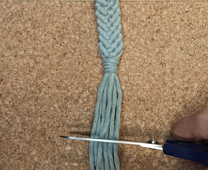 make your own diy keychain macrame mermaid tail keyring