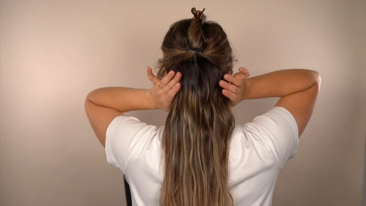3 cute and easy hairstyles for women, Making half ponytail
