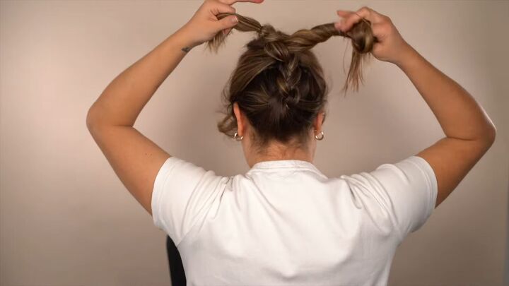 3 cute and easy hairstyles for women, Twisting ponytail