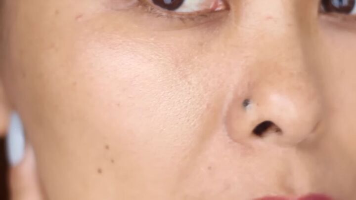easy hacks on how to make pores disappear with makeup and skincare, Close up of skin