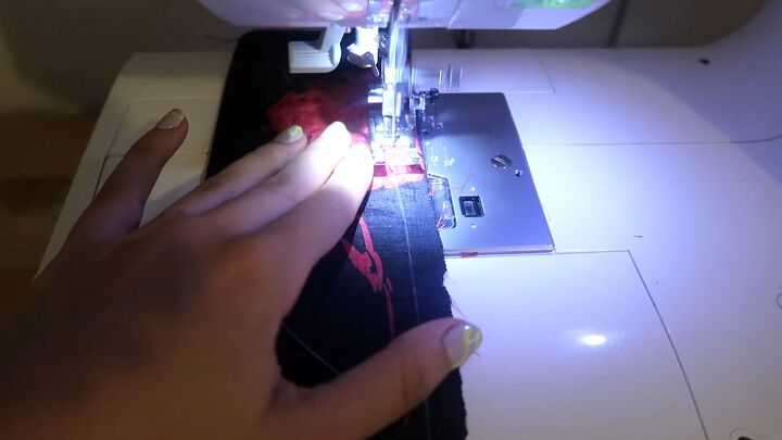 how to make a cute ruffle headband, Sewing fabric