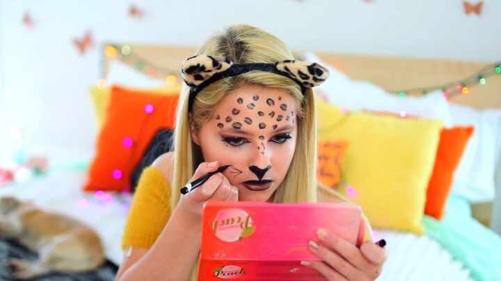 3 easy makeup ideas for halloween costumes, Drawing dots and whiskers
