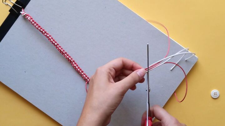 how to make 3 cute macrame friendship bracelets, Cutting cord